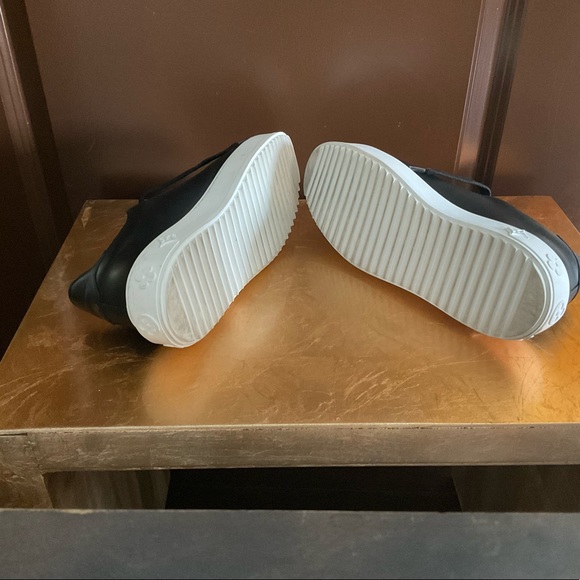 Black LV Sneakers - Picture 4 of 5